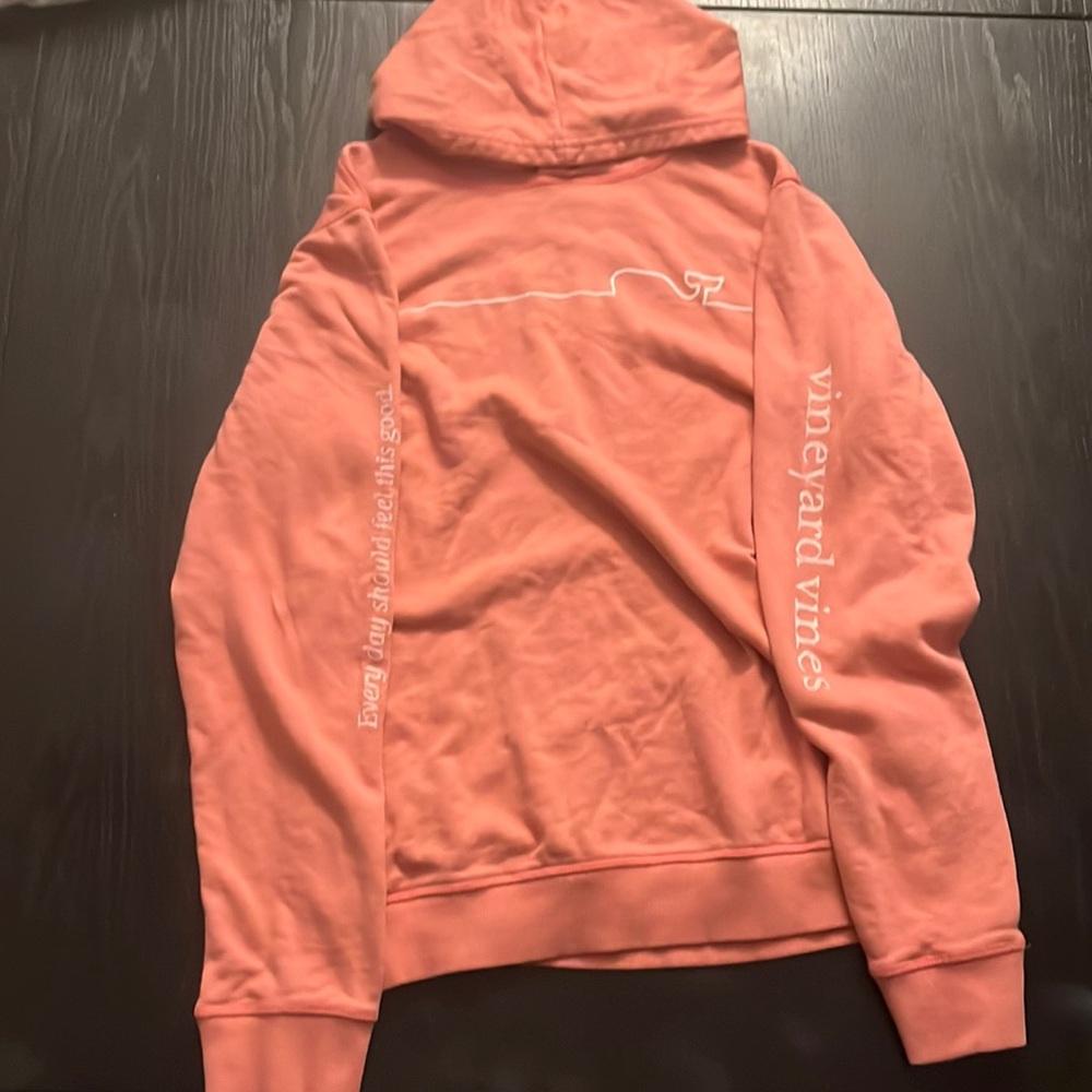 Pink vineyard vines hoodie